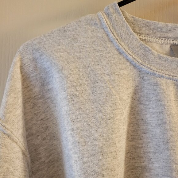Gildan Heavy Blend Crewnecks - Picture 2 of 4